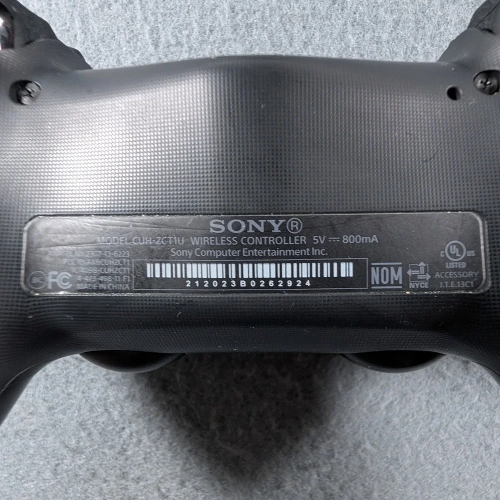 Sony DualShock 4 Wireless Controller PS4 Jet Black with PowerA Charging Station